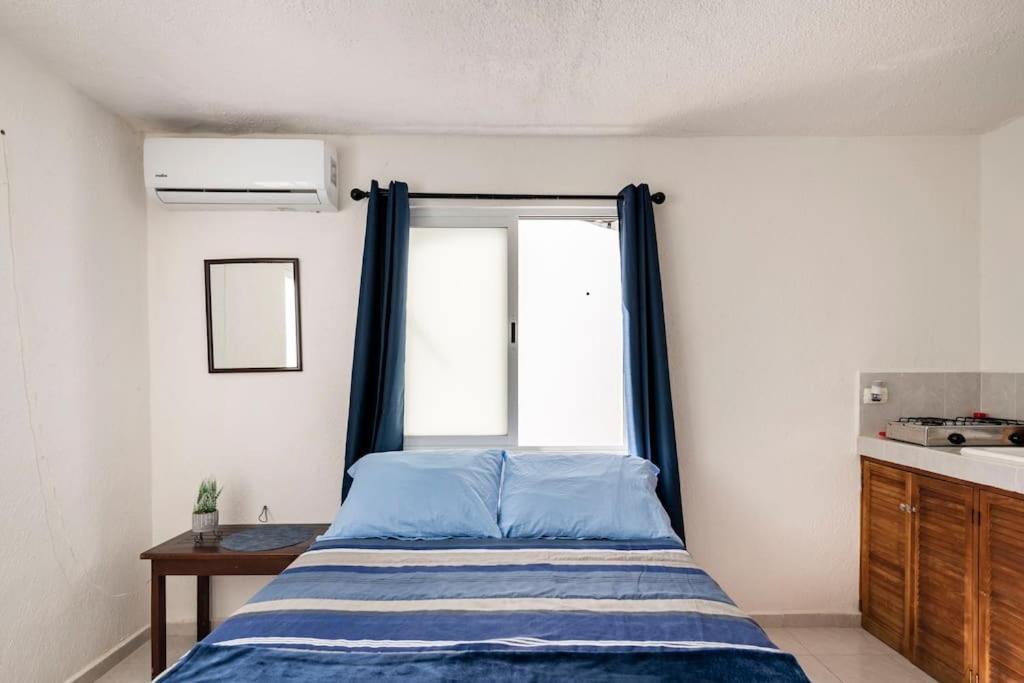 Micro Studio Perfect For Backpackers, Couples, 3 Min Drive To Playa El Nino Cancún Exterior foto