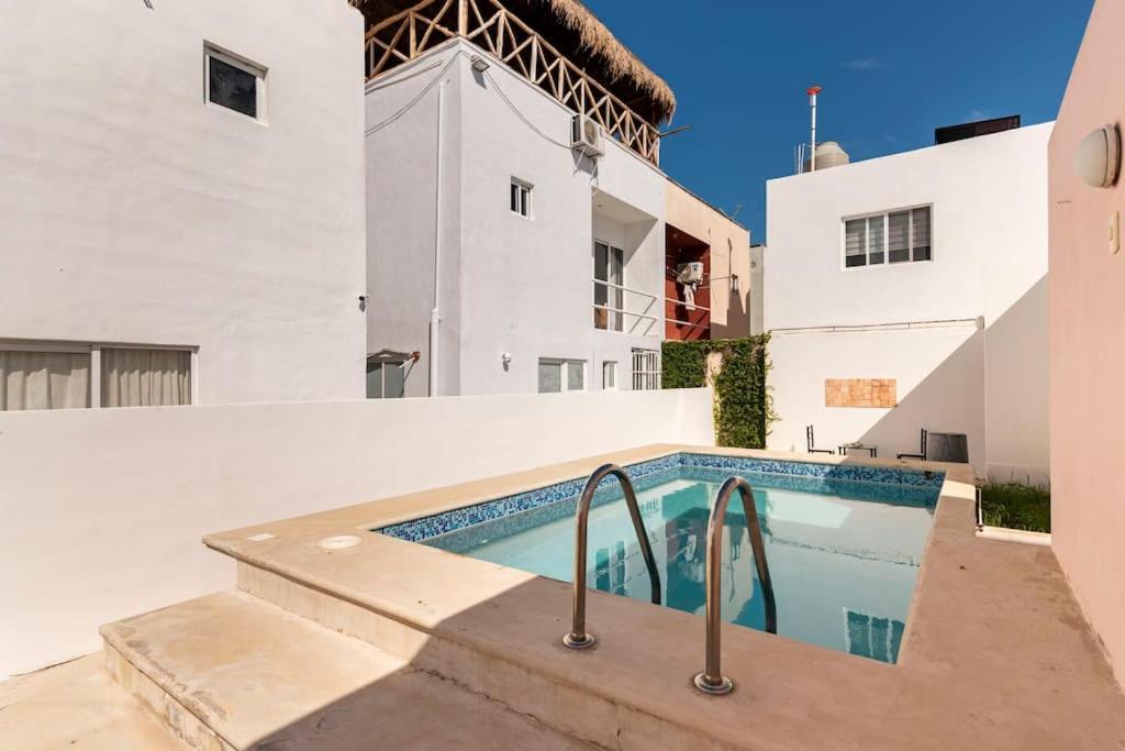 Micro Studio Perfect For Backpackers, Couples, 3 Min Drive To Playa El Nino Cancún Exterior foto